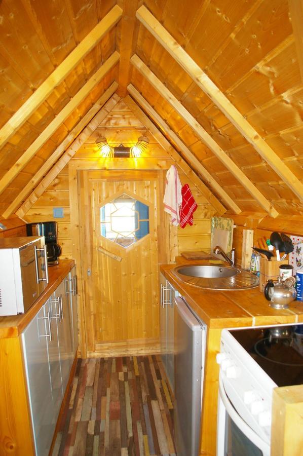 Village Privatise De Cabanes Insolites D'Ananda Ma Saint-Aubin-de-Lanquais Екстериор снимка