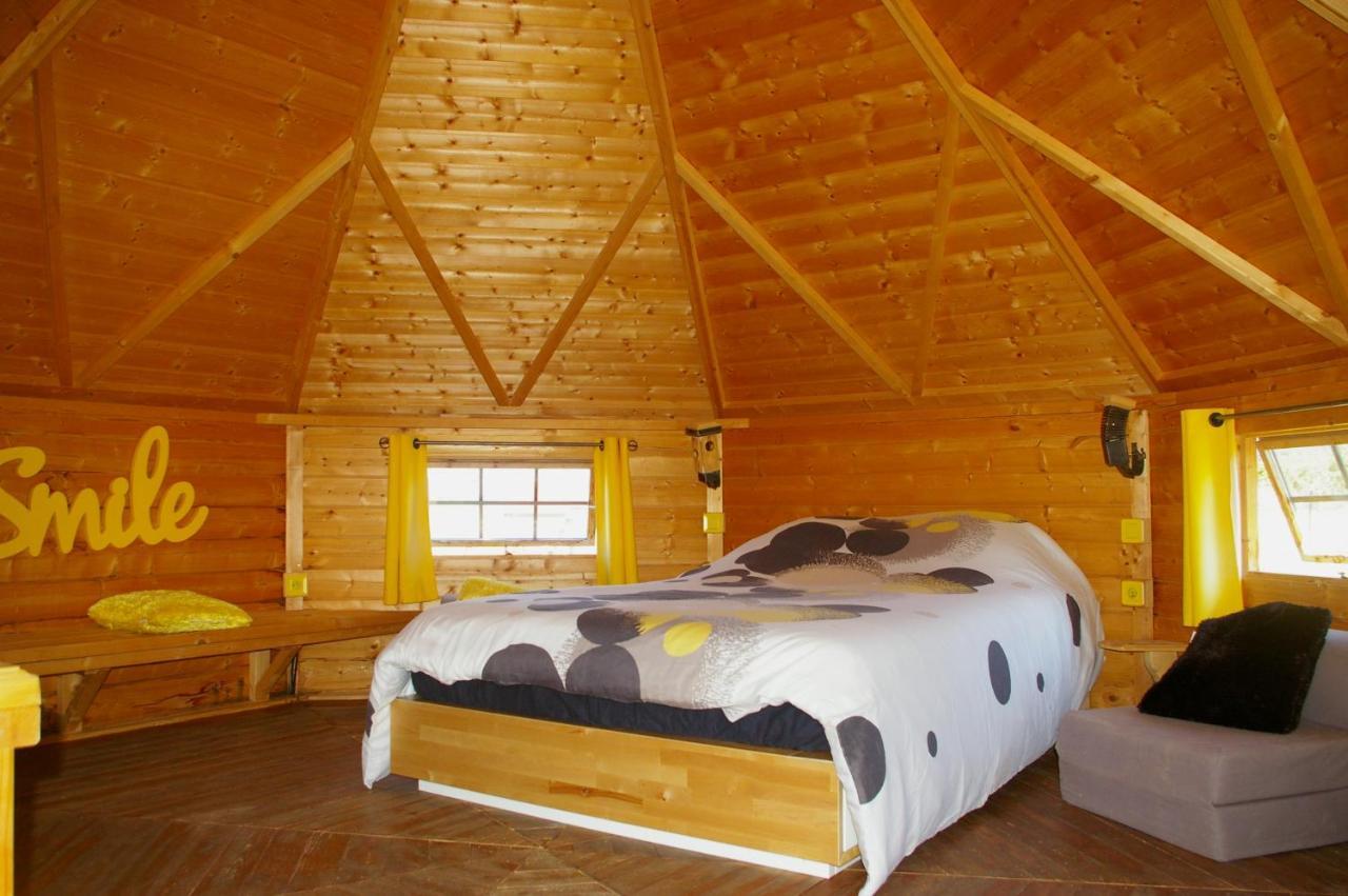 Village Privatise De Cabanes Insolites D'Ananda Ma Saint-Aubin-de-Lanquais Екстериор снимка