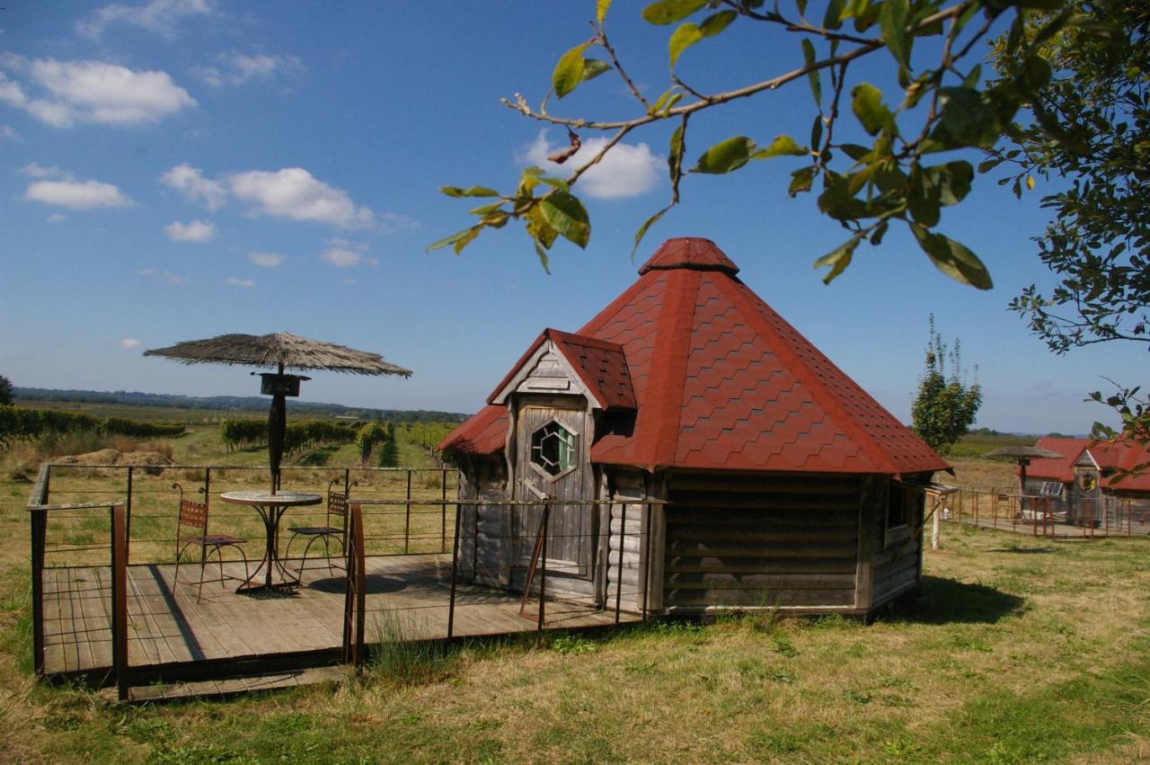 Village Privatise De Cabanes Insolites D'Ananda Ma Saint-Aubin-de-Lanquais Екстериор снимка